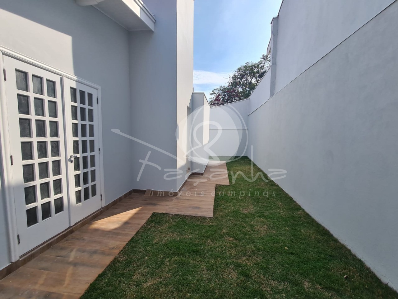 Casa de Condomínio à venda com 3 quartos, 217m² - Foto 32