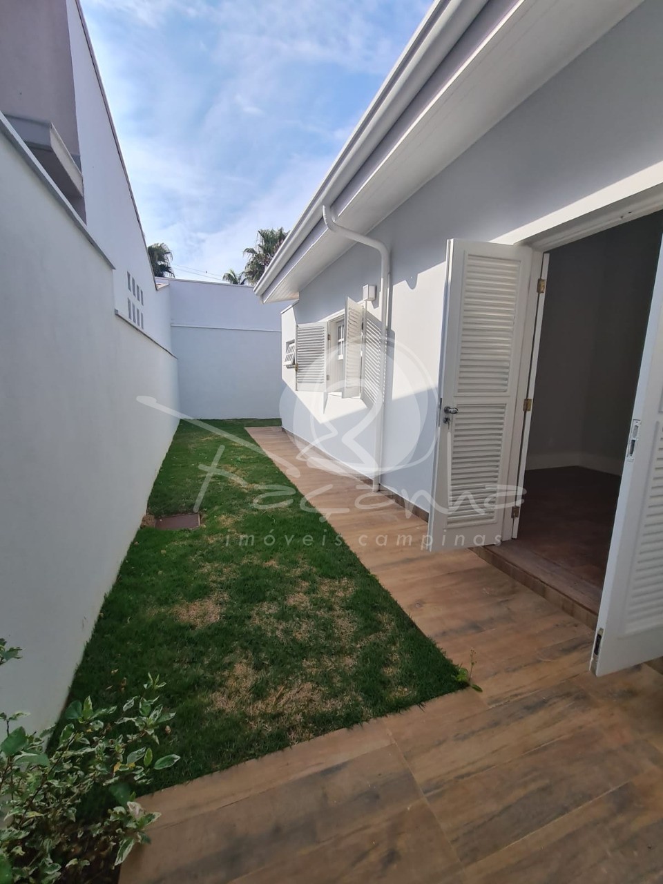 Casa de Condomínio à venda com 3 quartos, 217m² - Foto 33