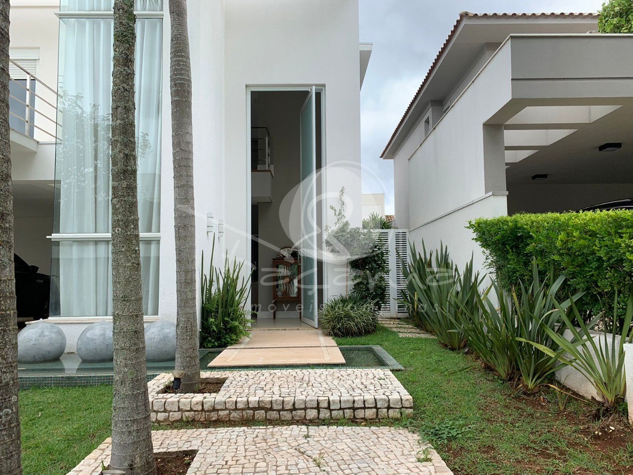 Casa de Condomínio à venda com 4 quartos, 280m² - Foto 3