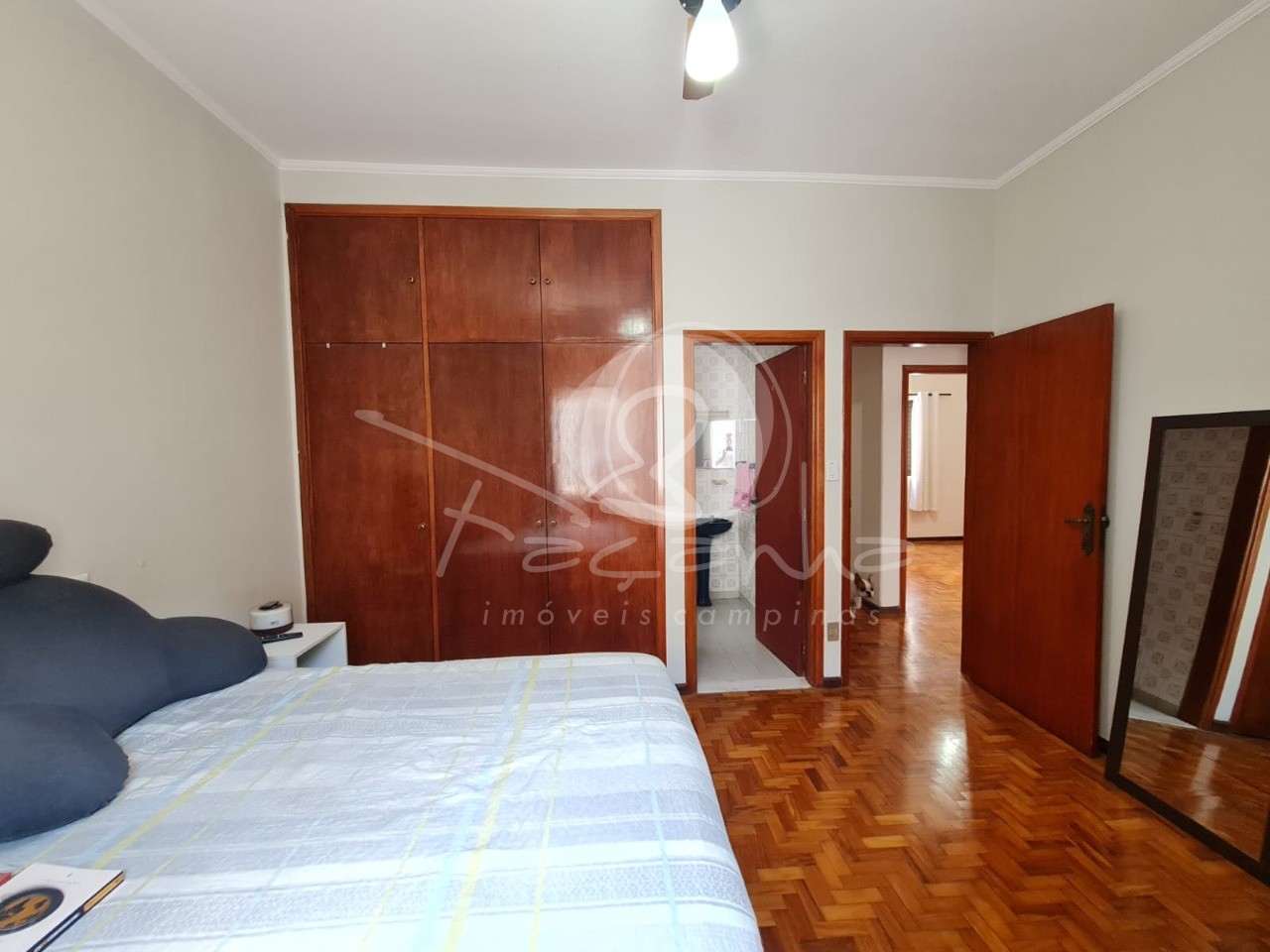 Casa à venda com 4 quartos, 192m² - Foto 11