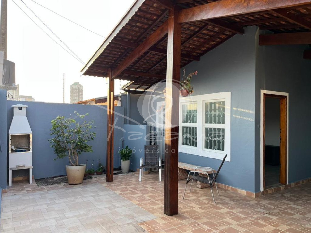 Casa à venda com 3 quartos, 120m² - Foto 1