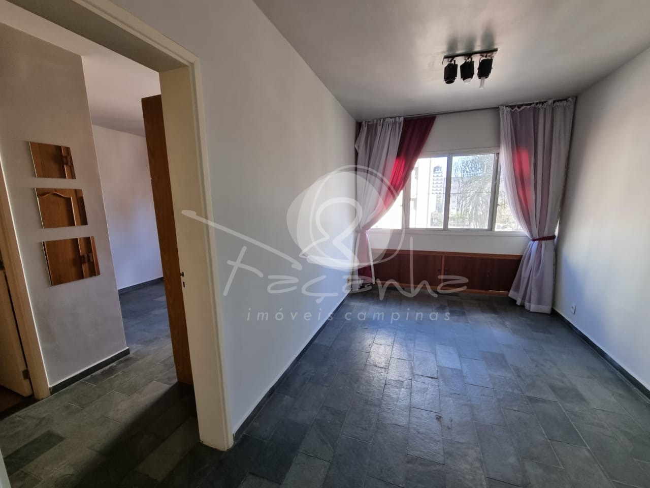 Apartamento à venda com 1 quarto, 48m² - Foto 1