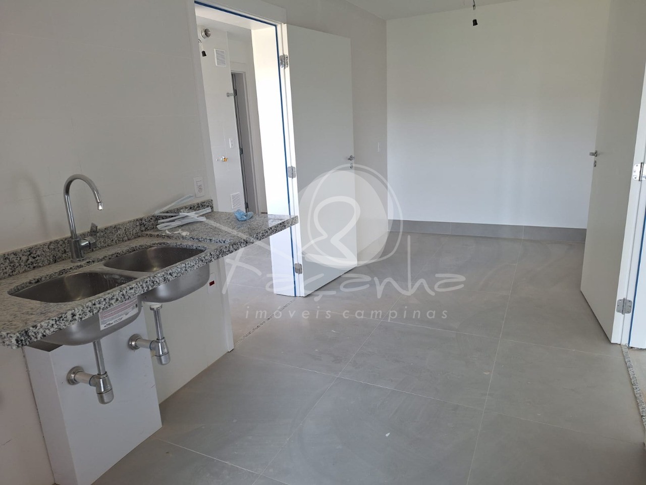 Apartamento à venda com 3 quartos, 157m² - Foto 11