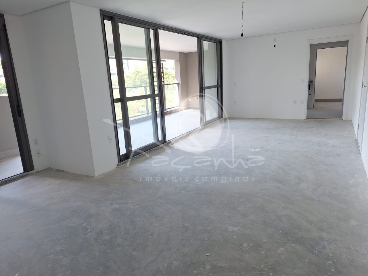 Apartamento à venda com 3 quartos, 157m² - Foto 4