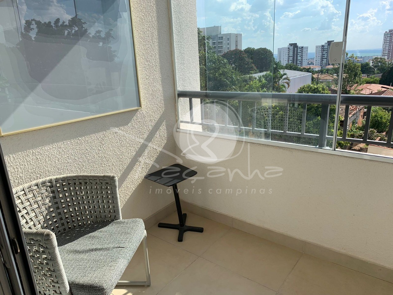 Apartamento à venda com 2 quartos, 70m² - Foto 4