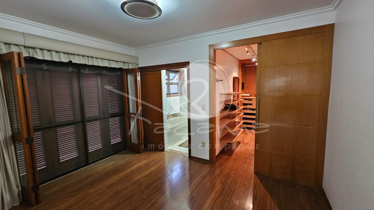 Casa de Condomínio à venda com 4 quartos, 328m² - Foto 2