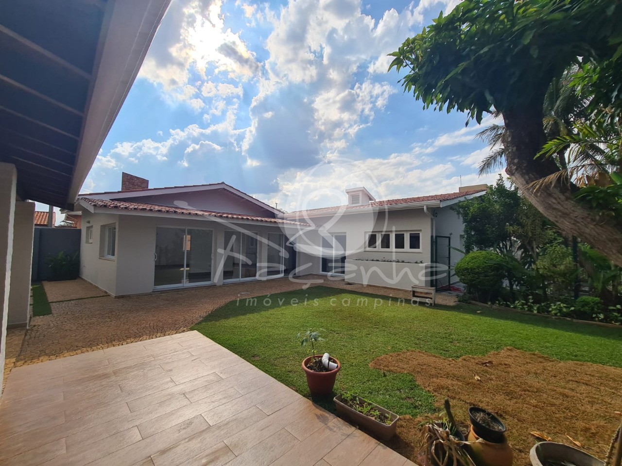 Casa de Condomínio à venda com 4 quartos, 361m² - Foto 40