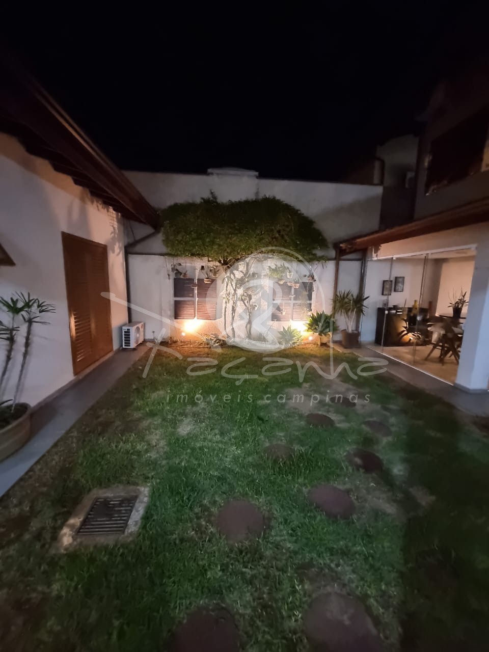 Casa de Condomínio à venda com 4 quartos, 358m² - Foto 30