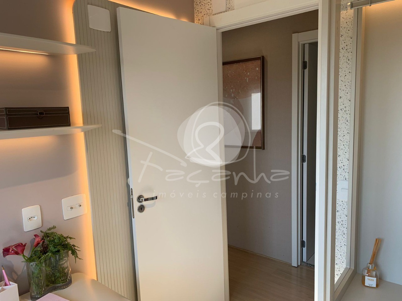 Apartamento à venda com 2 quartos, 70m² - Foto 13