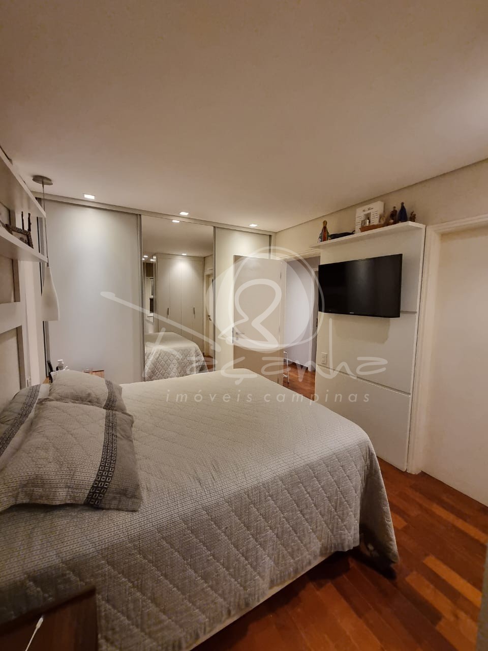 Casa de Condomínio à venda com 4 quartos, 358m² - Foto 11