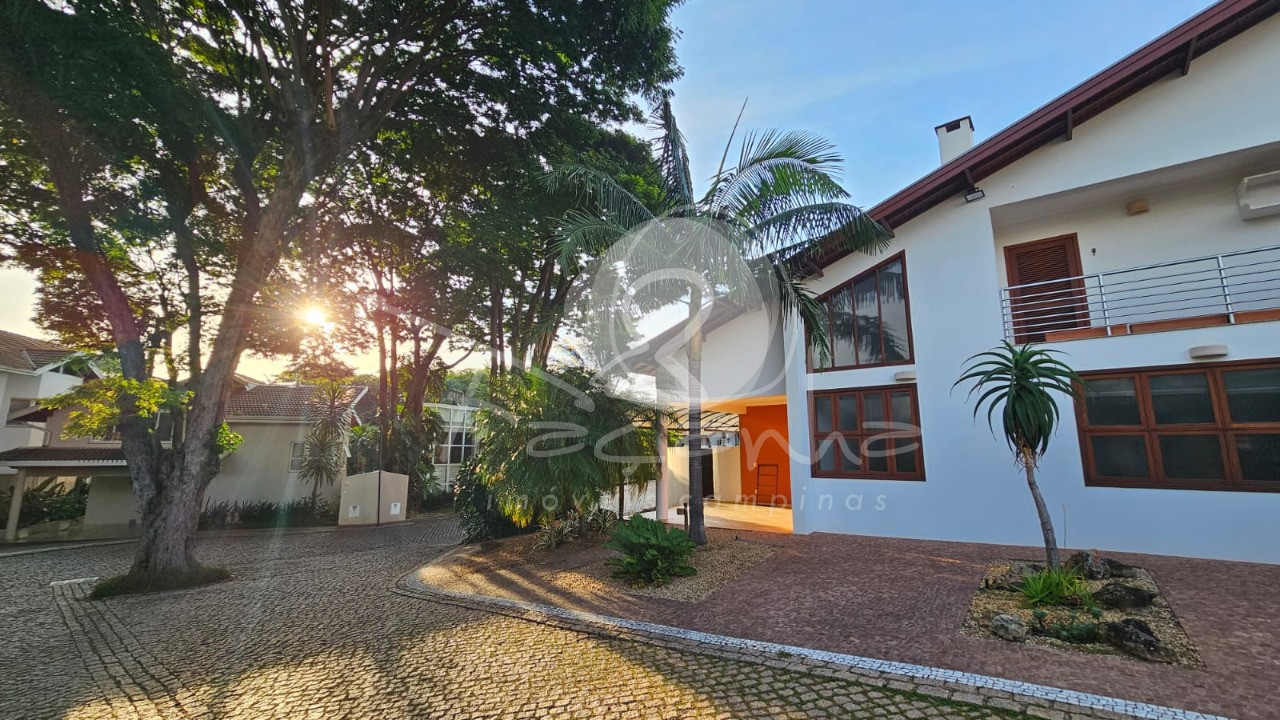 Casa de Condomínio à venda com 4 quartos, 328m² - Foto 1