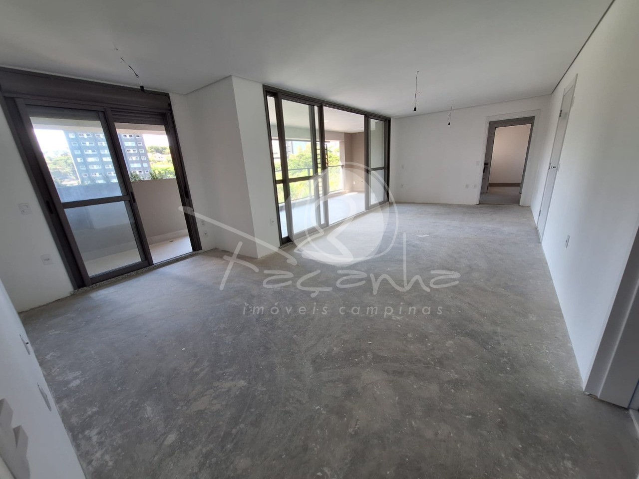 Apartamento à venda com 3 quartos, 157m² - Foto 1