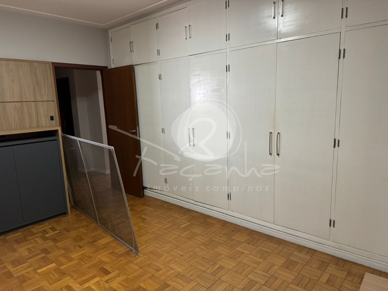 Apartamento à venda com 3 quartos, 140m² - Foto 11