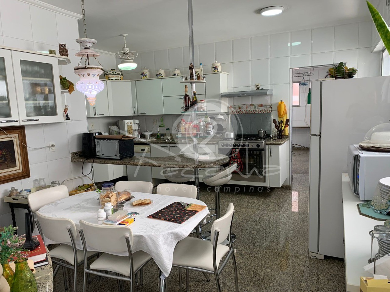 Apartamento à venda com 3 quartos, 240m² - Foto 27