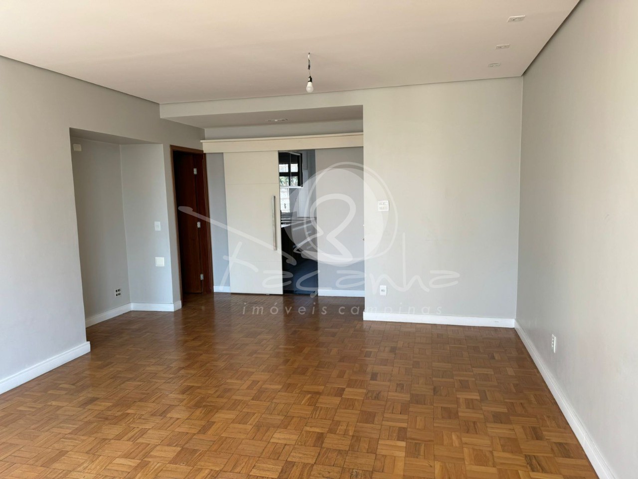 Apartamento à venda com 3 quartos, 140m² - Foto 1