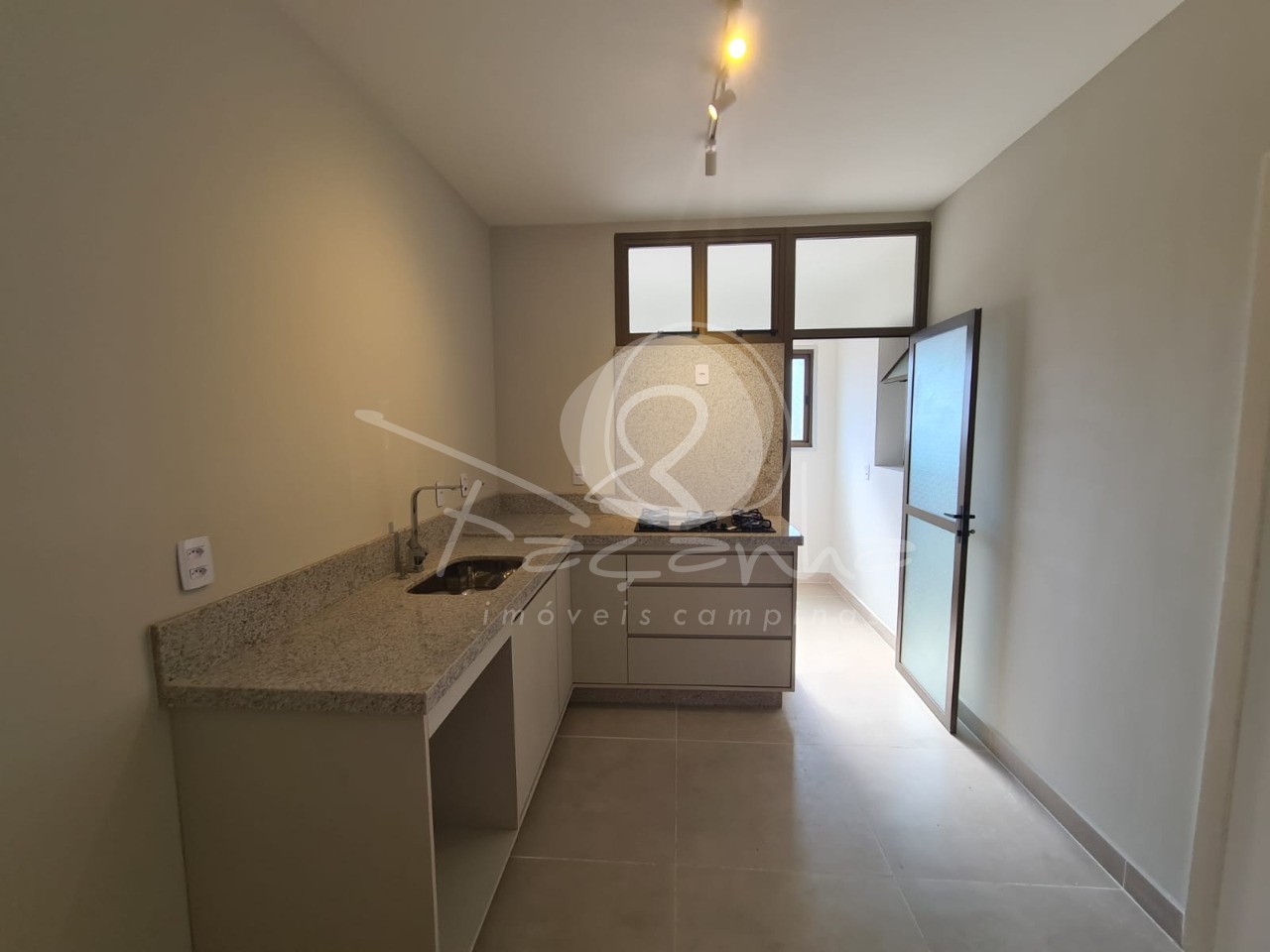 Apartamento à venda com 3 quartos, 96m² - Foto 22