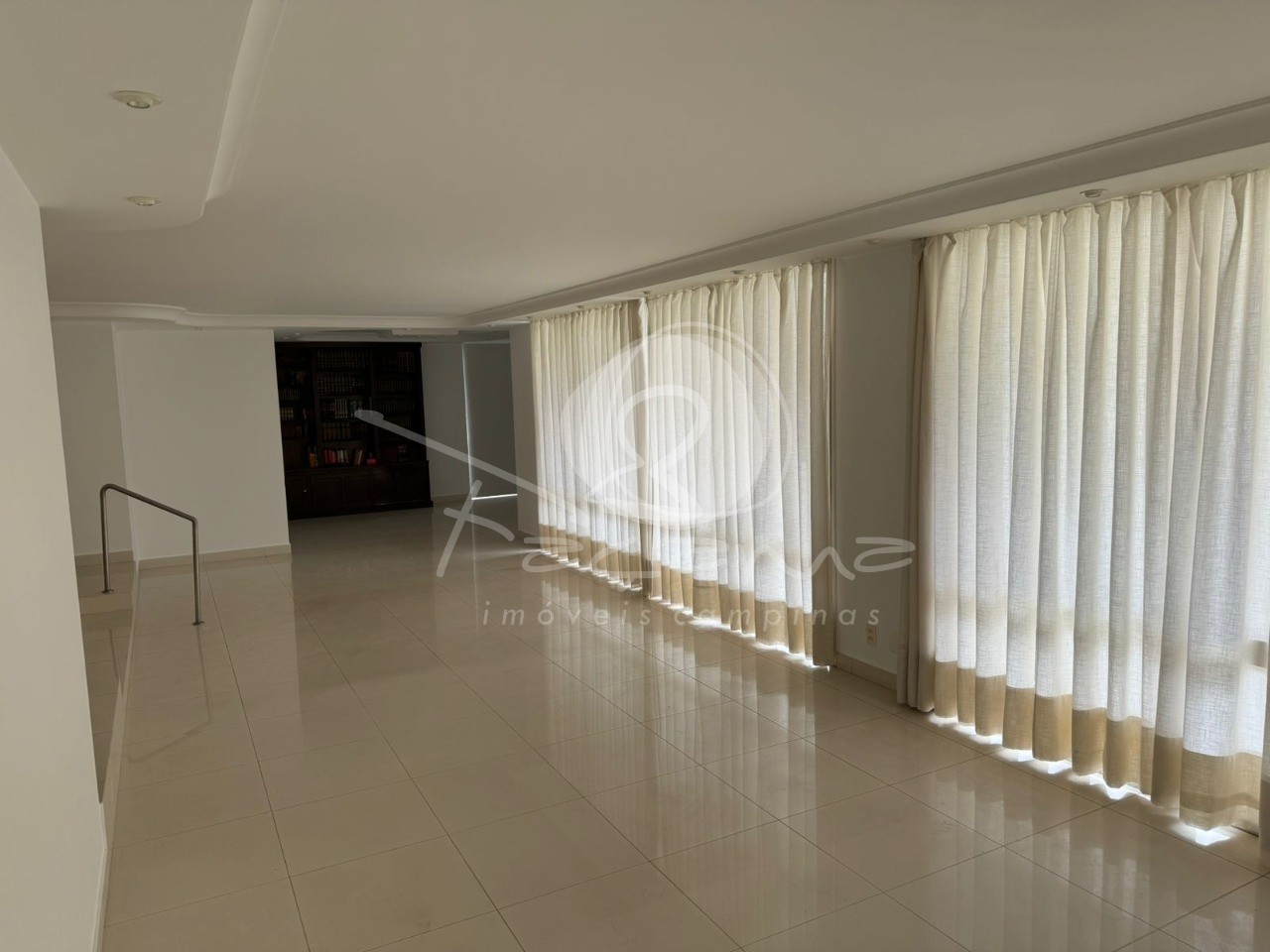 Apartamento à venda e aluguel com 3 quartos, 220m² - Foto 2