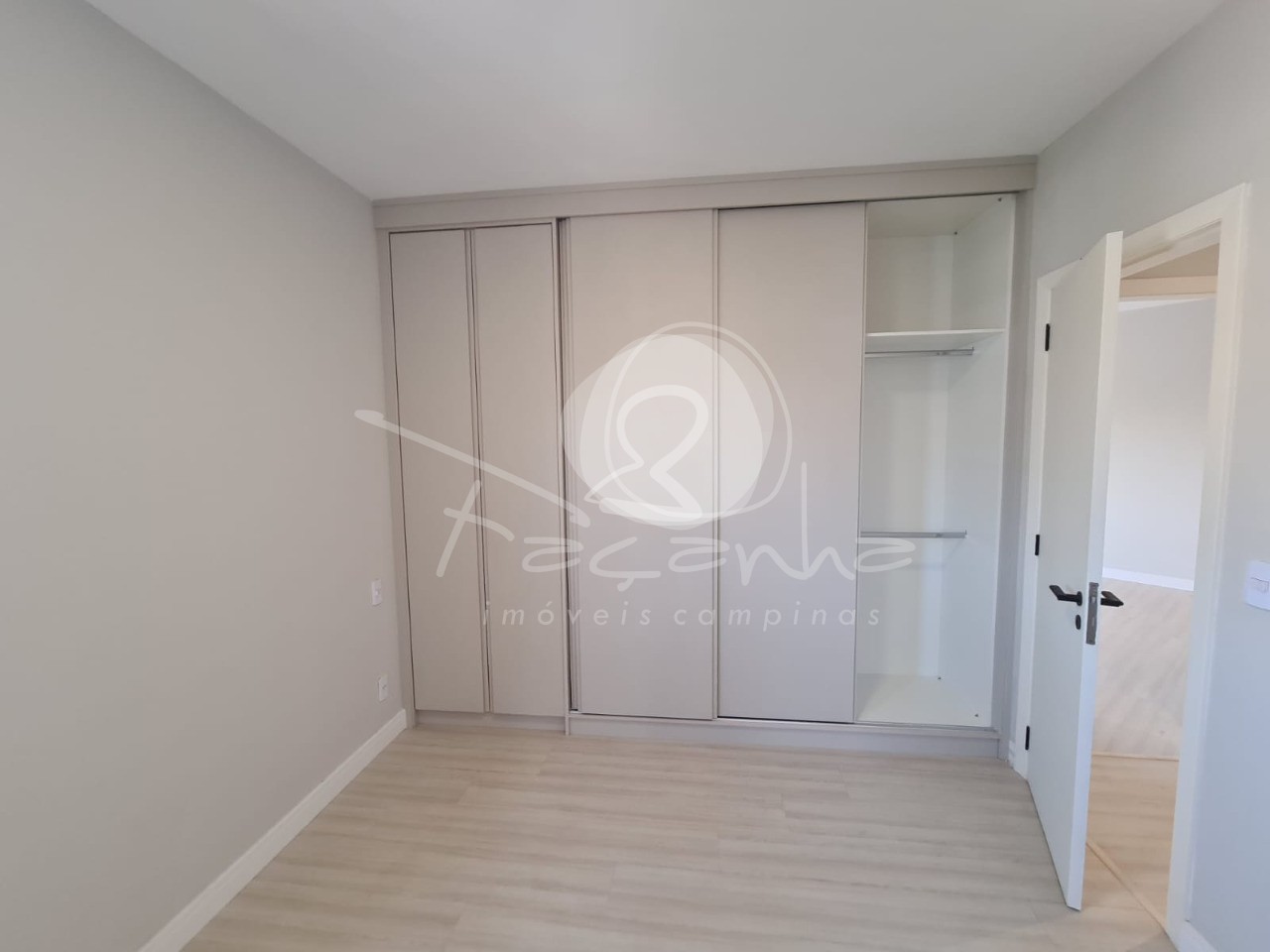 Apartamento à venda com 3 quartos, 96m² - Foto 10