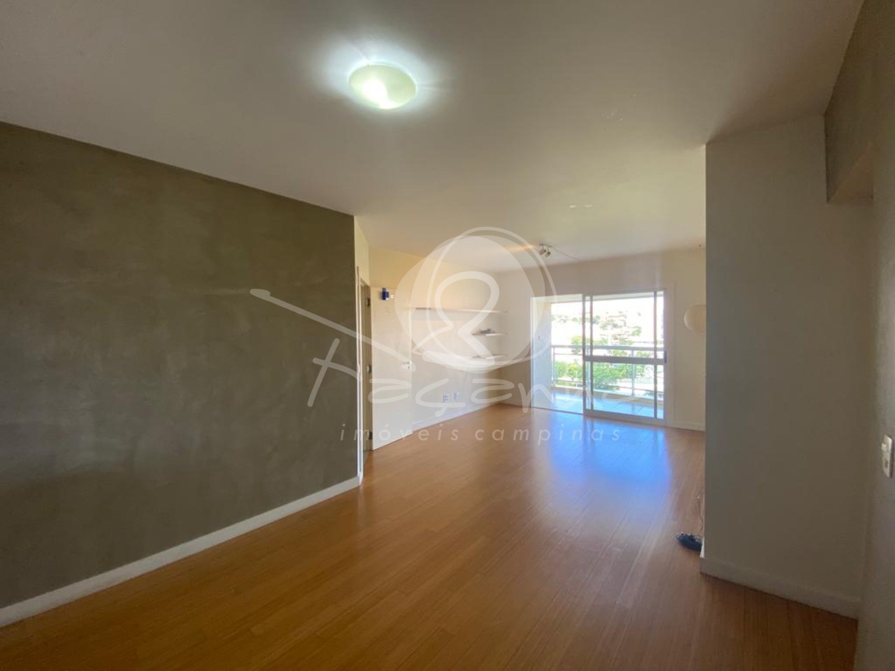 Apartamento à venda com 3 quartos, 115m² - Foto 1