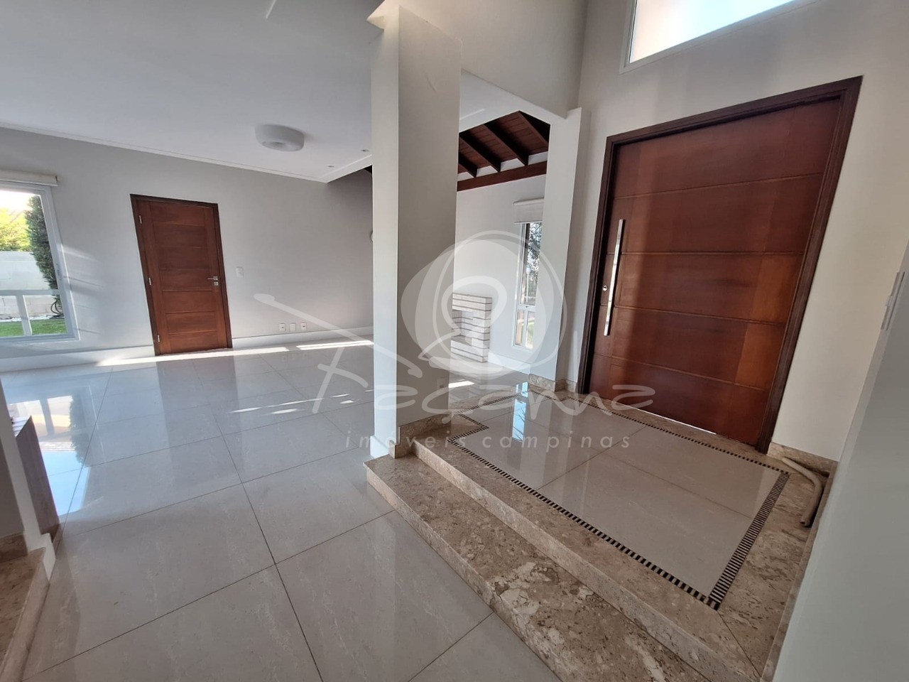 Casa de Condomínio à venda com 3 quartos, 250m² - Foto 5