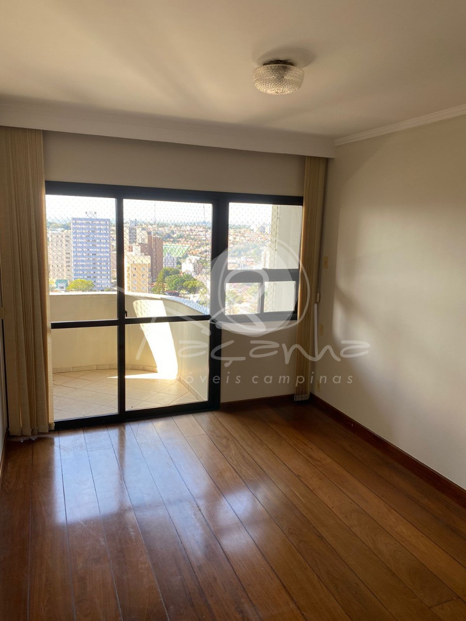 Apartamento à venda com 2 quartos, 96m² - Foto 2