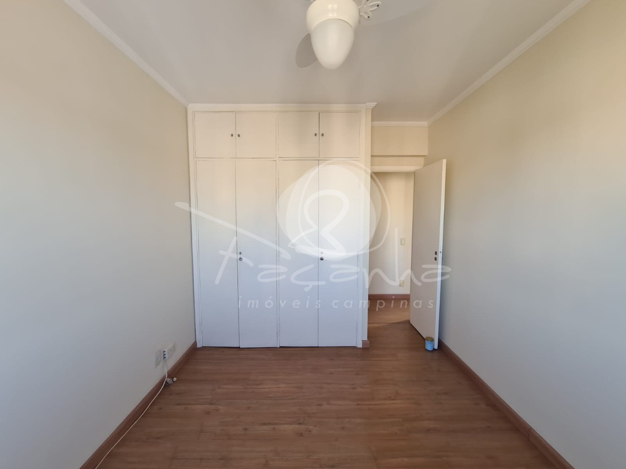 Apartamento à venda com 3 quartos, 111m² - Foto 10