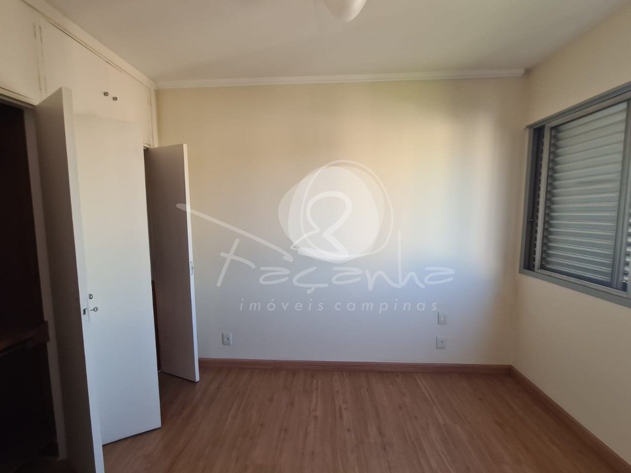 Apartamento à venda com 3 quartos, 111m² - Foto 11