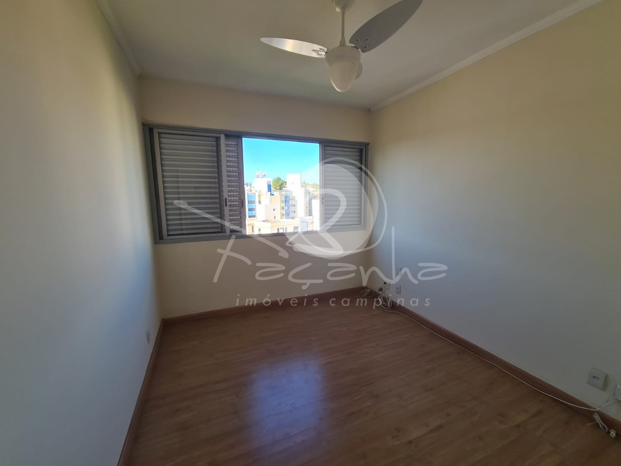 Apartamento à venda com 3 quartos, 111m² - Foto 7