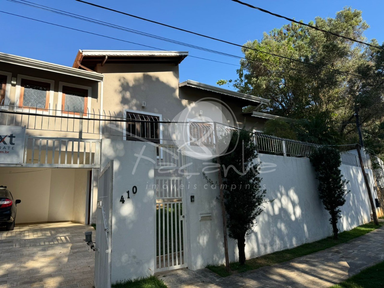 Casa à venda e aluguel com 3 quartos, 365m² - Foto 1