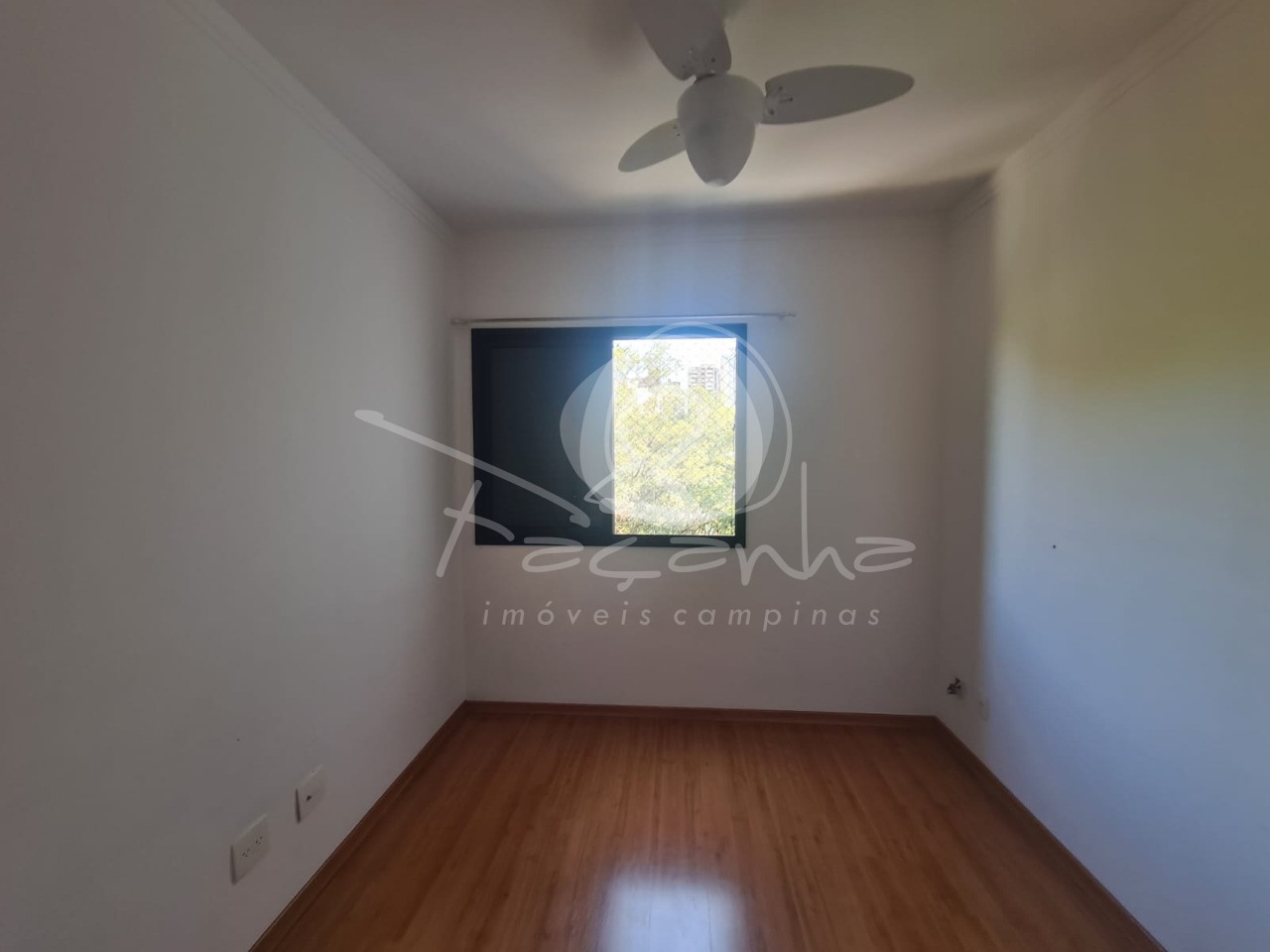 Apartamento para alugar com 4 quartos, 130m² - Foto 11