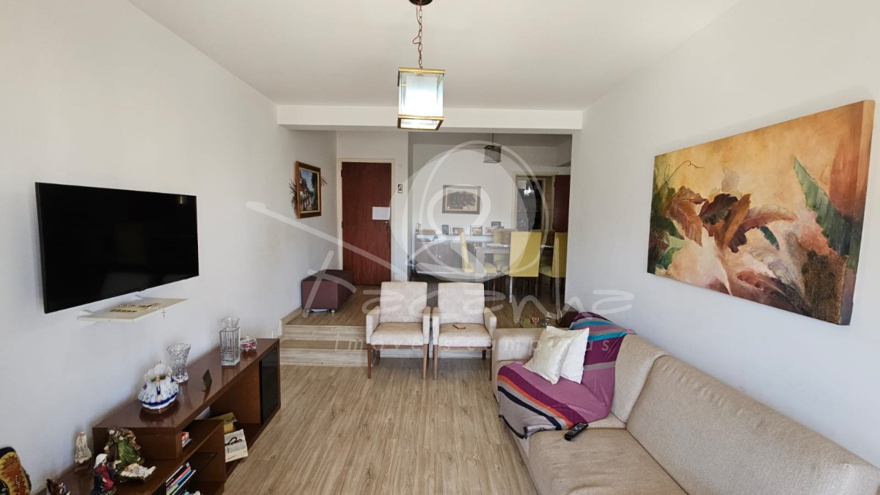 Apartamento à venda com 3 quartos, 110m² - Foto 2