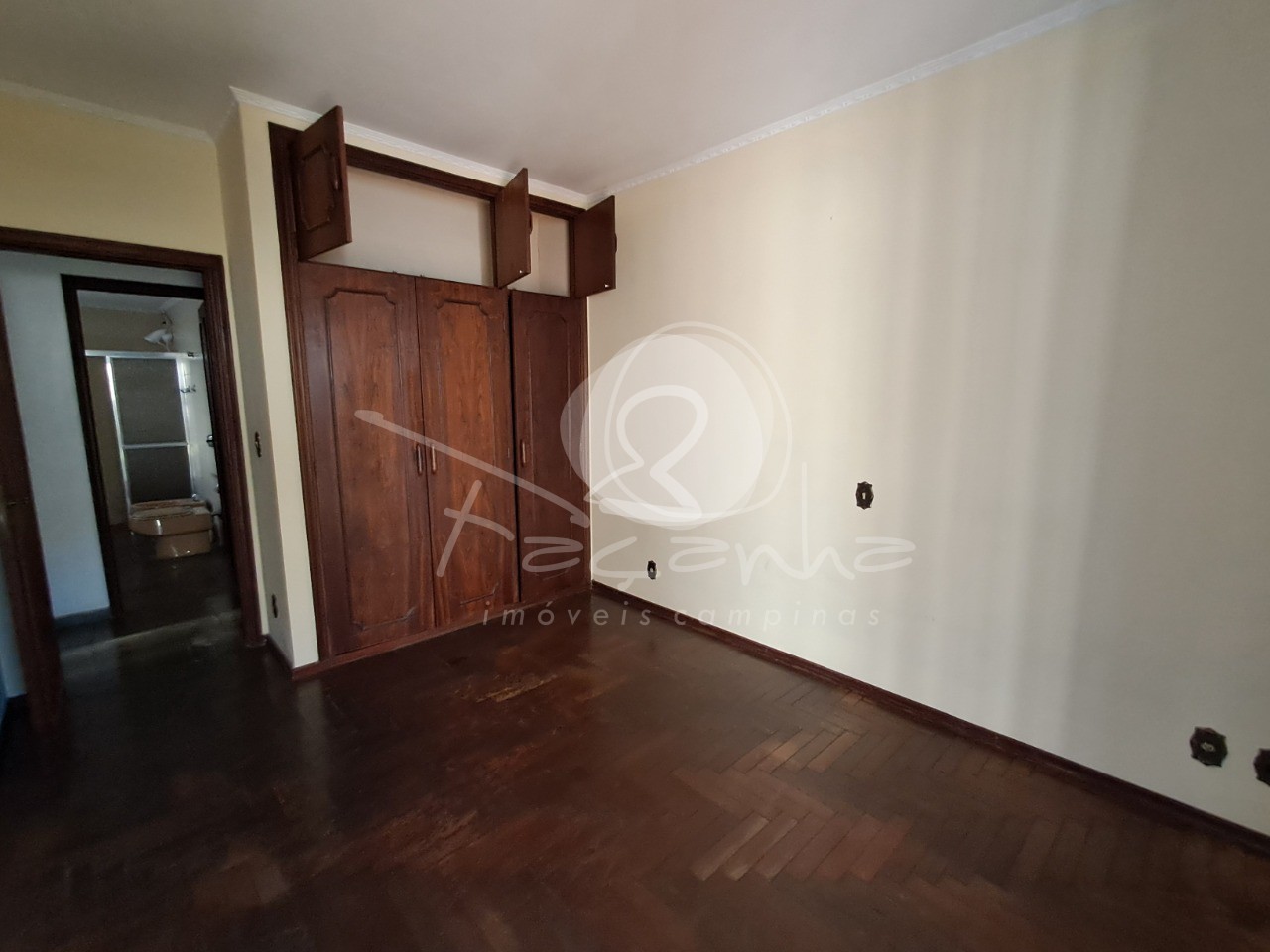 Casa à venda com 3 quartos, 450m² - Foto 20