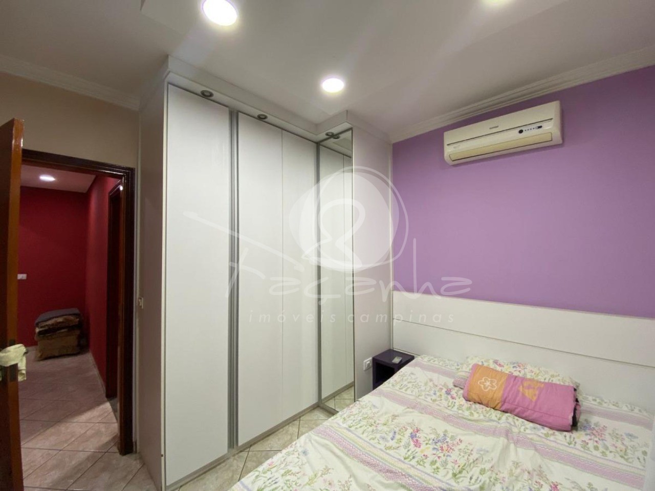 Casa à venda com 3 quartos, 216m² - Foto 9