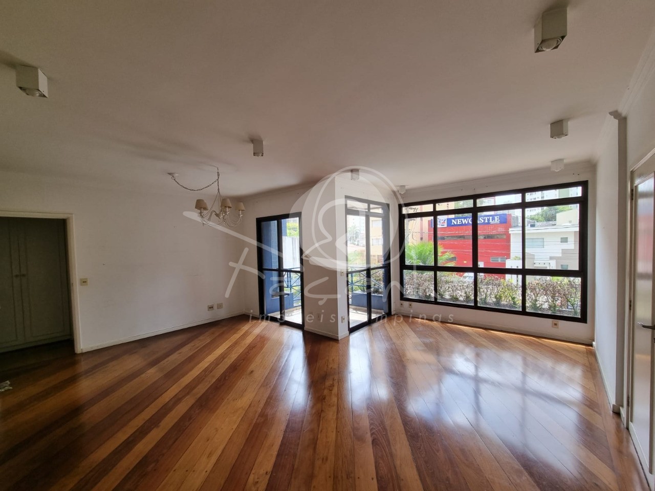 Apartamento à venda e aluguel com 3 quartos, 125m² - Foto 3