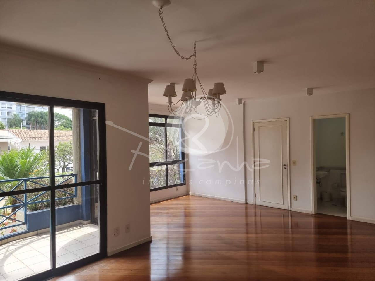 Apartamento à venda e aluguel com 3 quartos, 125m² - Foto 4