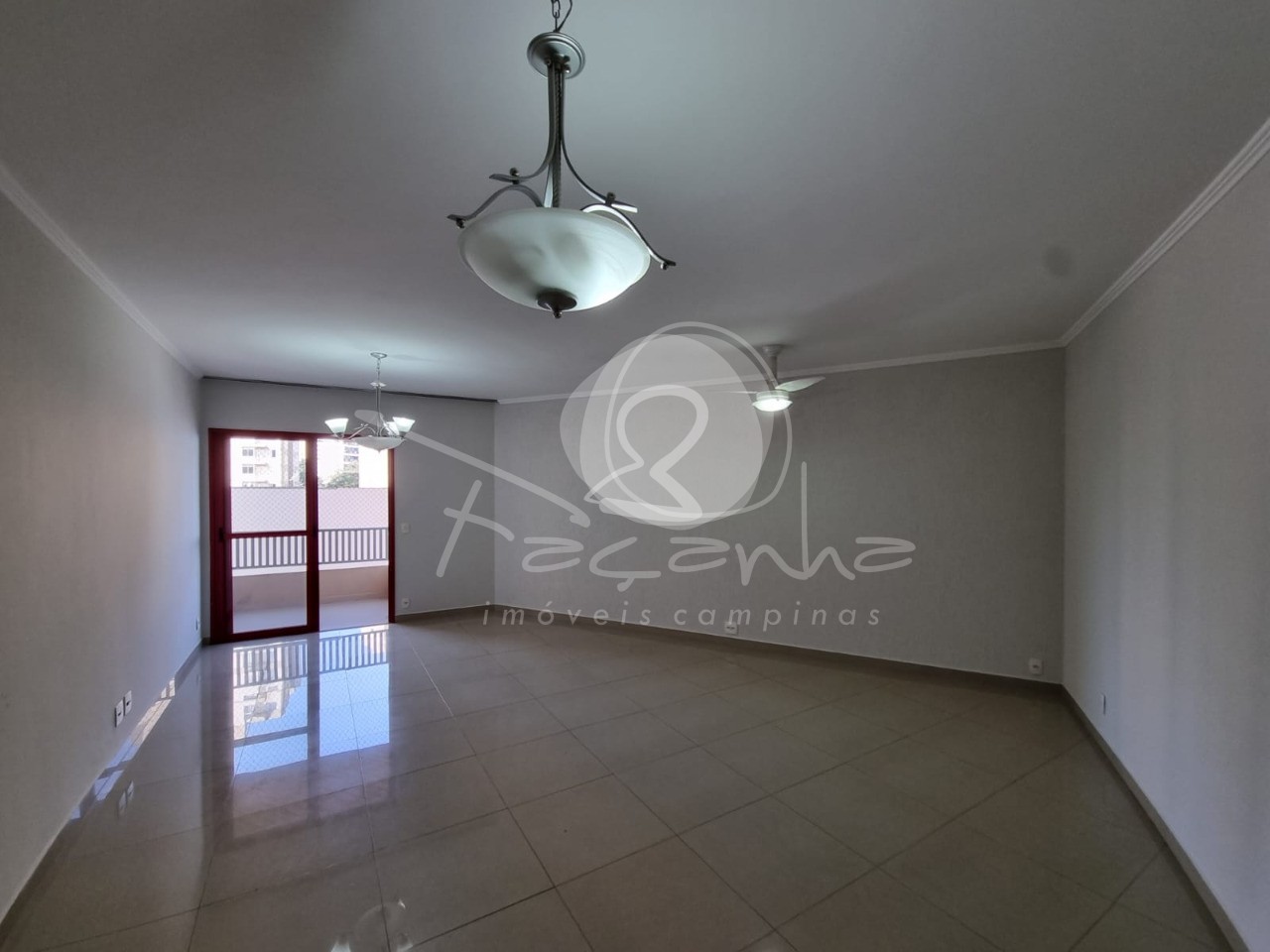 Apartamento à venda com 4 quartos, 150m² - Foto 1