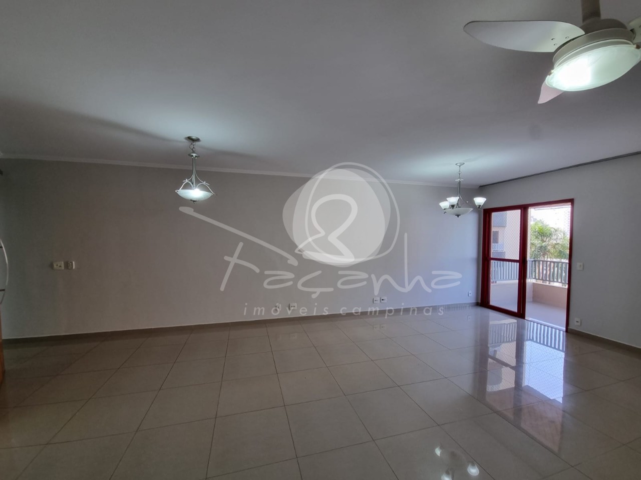 Apartamento à venda com 4 quartos, 150m² - Foto 2