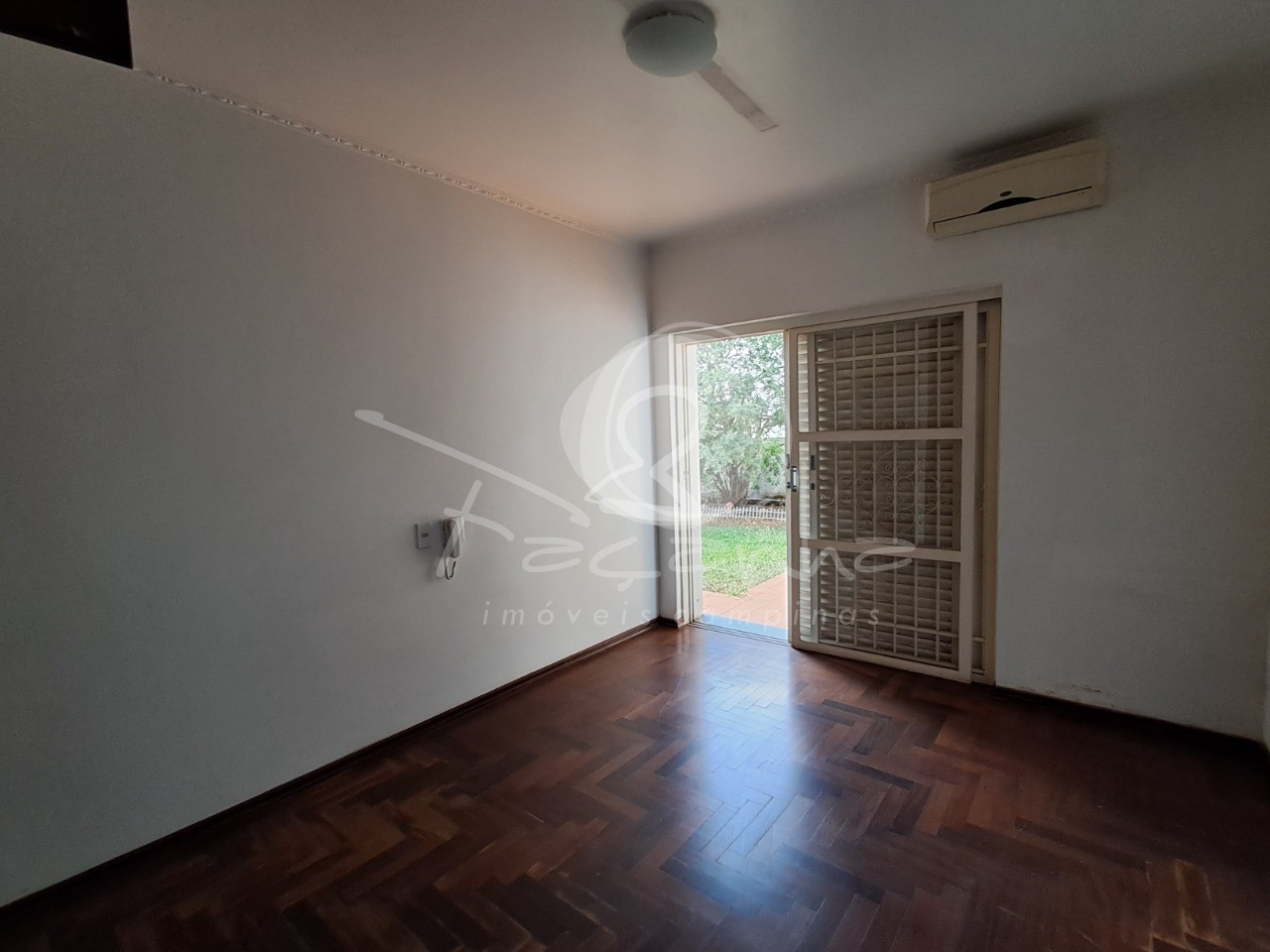 Casa à venda com 3 quartos, 450m² - Foto 17