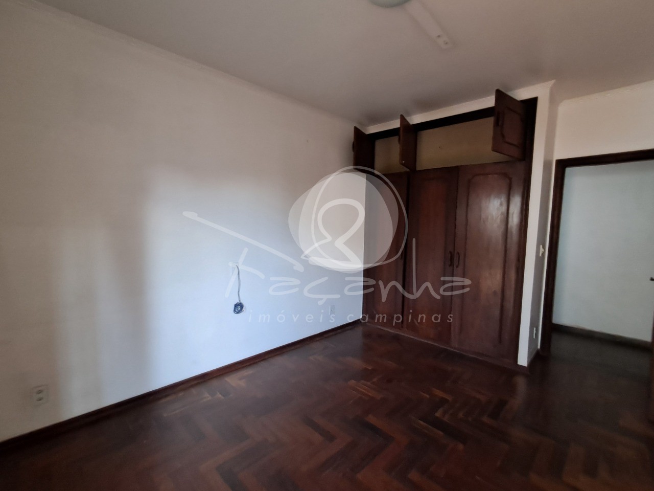 Casa à venda com 3 quartos, 450m² - Foto 18