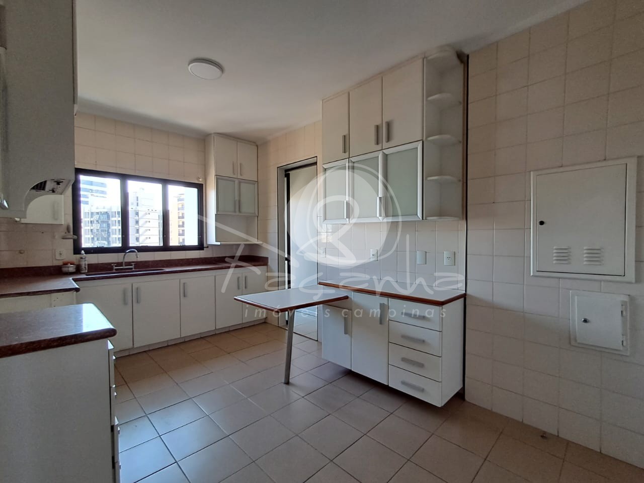 Apartamento para alugar com 4 quartos, 200m² - Foto 10