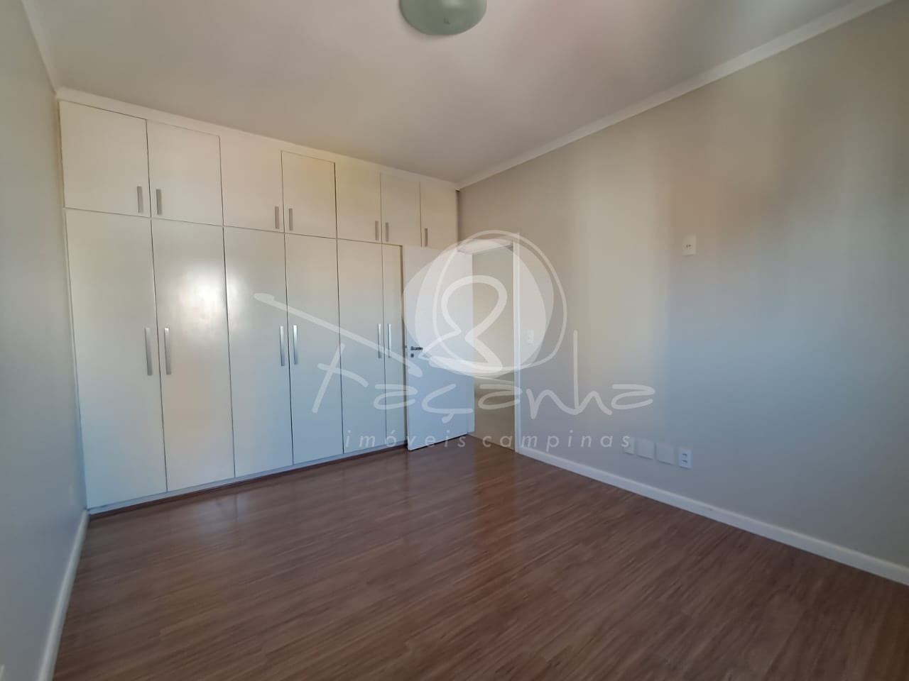 Apartamento para alugar com 4 quartos, 200m² - Foto 19