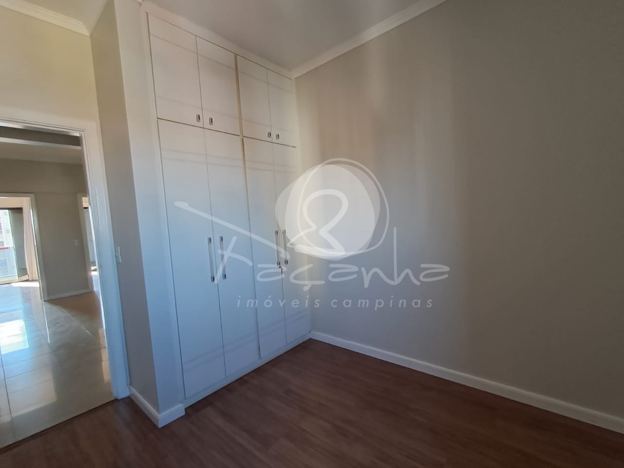 Apartamento para alugar com 4 quartos, 200m² - Foto 17