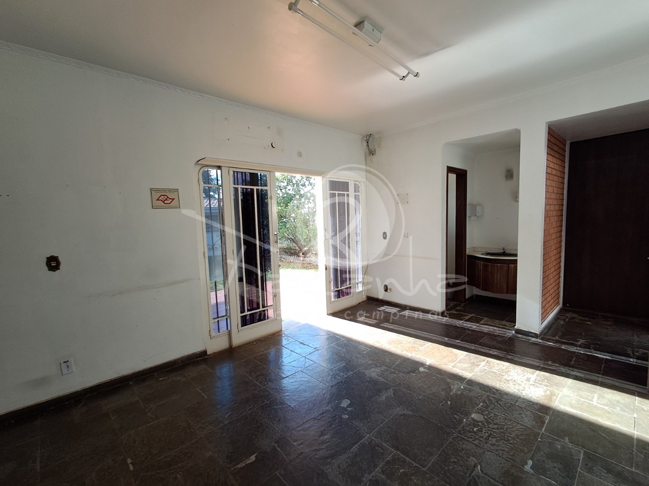 Casa à venda com 3 quartos, 450m² - Foto 7