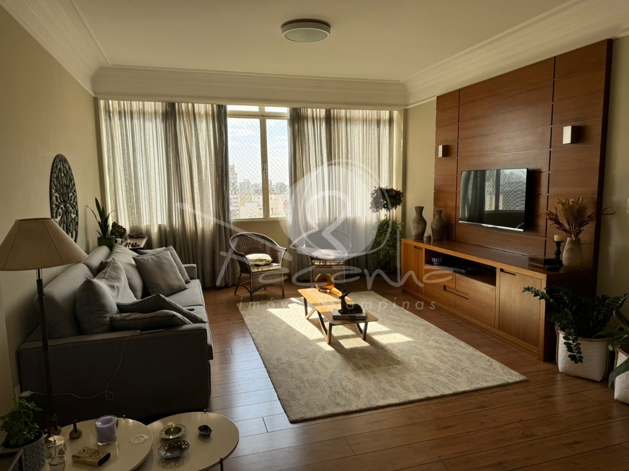 Apartamento à venda com 3 quartos, 153m² - Foto 1