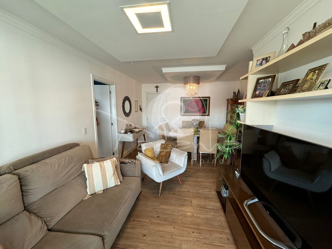 Apartamento à venda com 3 quartos, 108m² - Foto 1