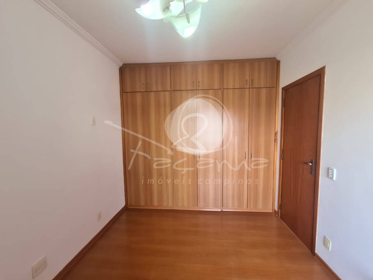 Apartamento à venda com 3 quartos, 117m² - Foto 13