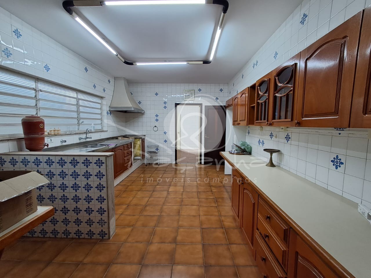 Casa à venda com 2 quartos, 600m² - Foto 10