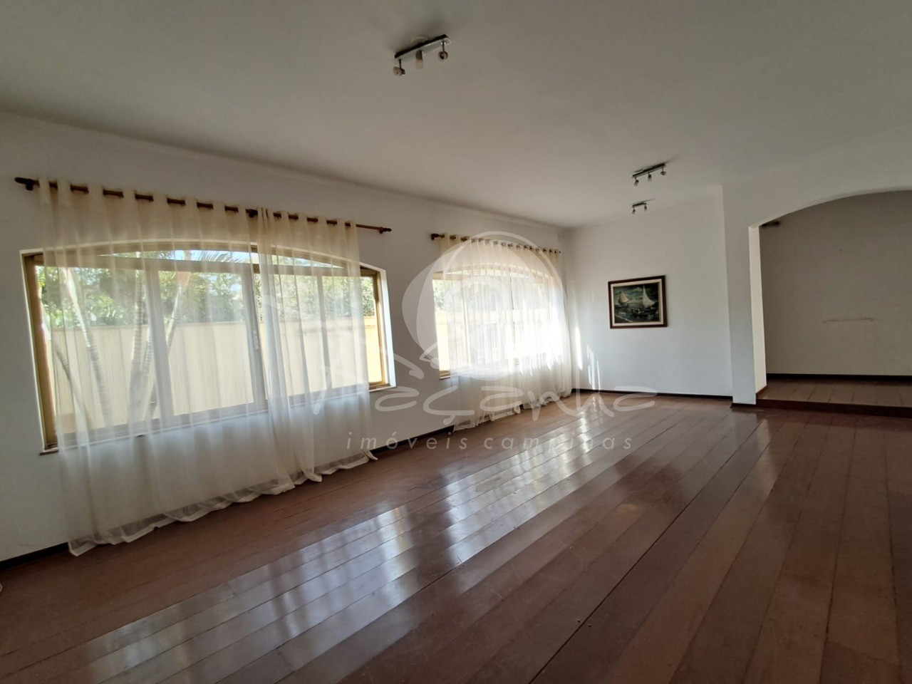 Casa de Condomínio à venda com 4 quartos, 540m² - Foto 1