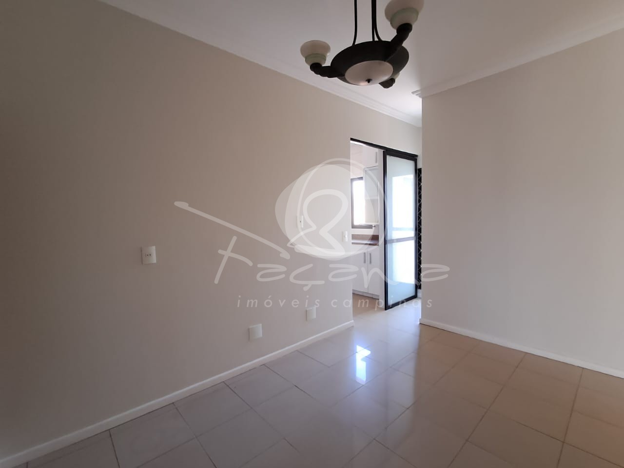 Apartamento para alugar com 4 quartos, 200m² - Foto 9