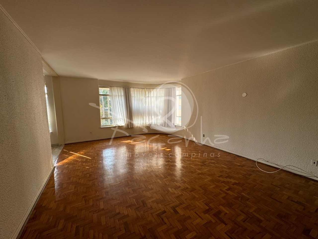 Apartamento à venda com 3 quartos, 170m² - Foto 1